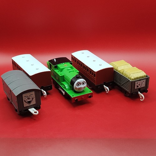Tomy oliver coaches - oliver,