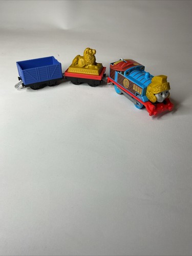 Armoured thomas lion - lion, gold