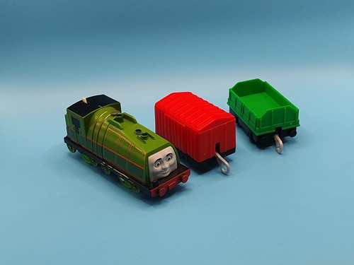 Trackmaster gator and - and, trucks